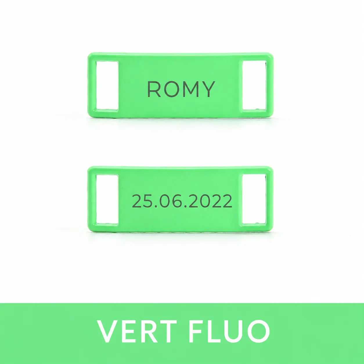Bijou personnalisé vert fluo pour chaussures avec gravure d'un prénom, d'une date ou d'un mot.