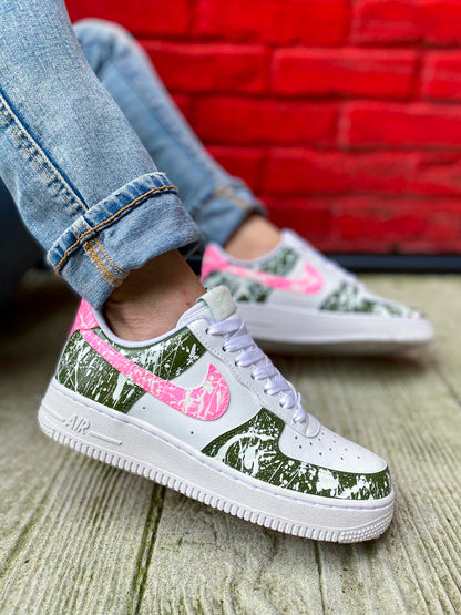 Baskets Nike Air Force 1 Rose et kaki