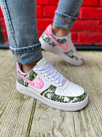 Baskets Nike Air Force 1 Rose et kaki