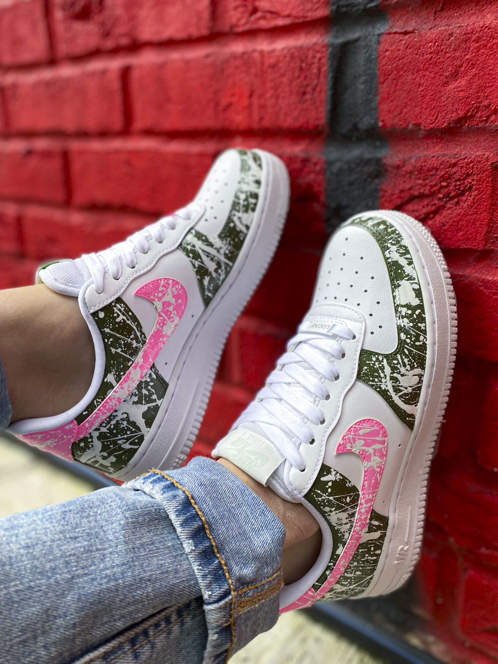 Baskets Nike Air Force 1 Rose et kaki