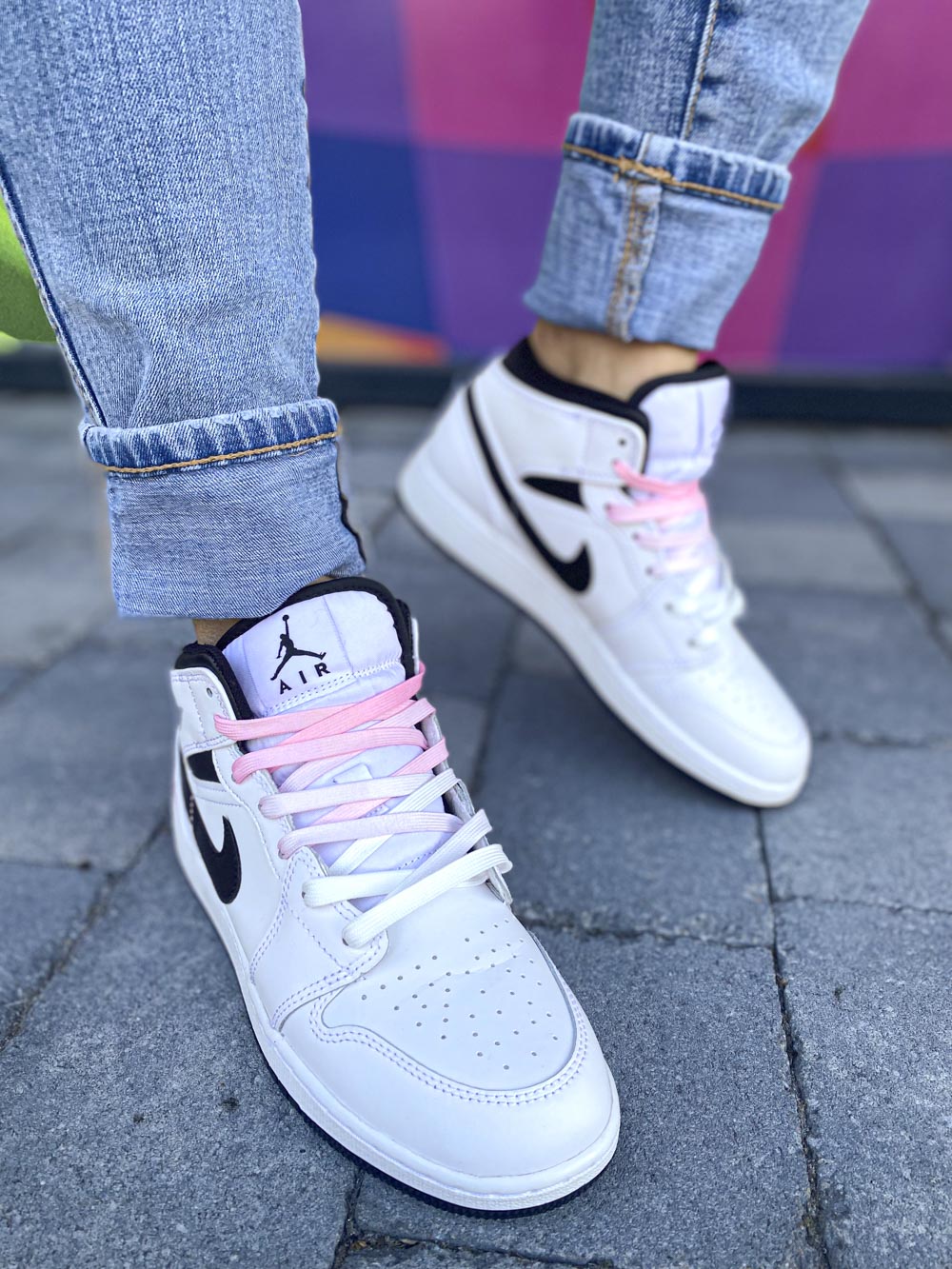 Air Jordan MID Rose personnalisée