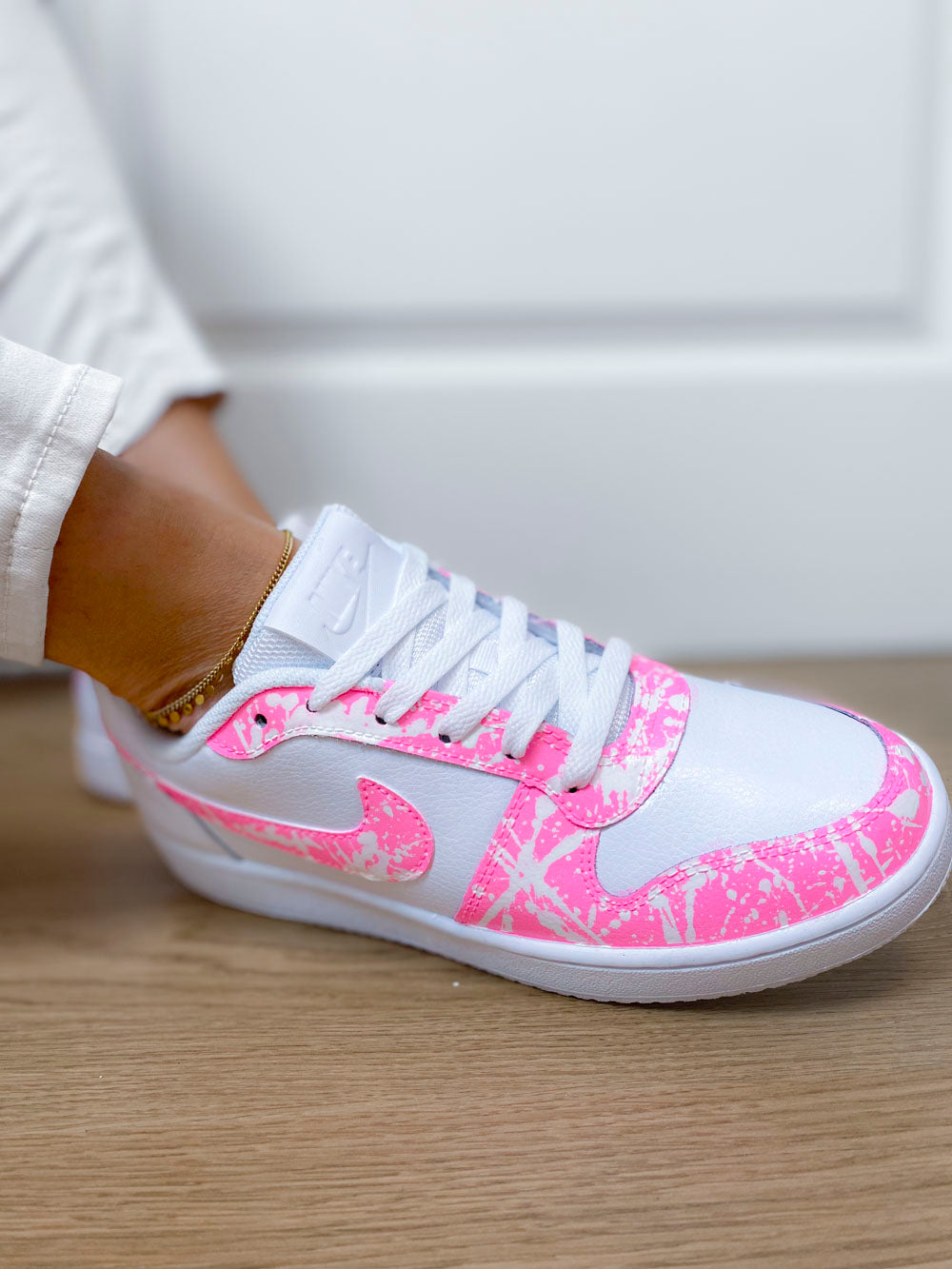 Basket nike femme orders rose fluo