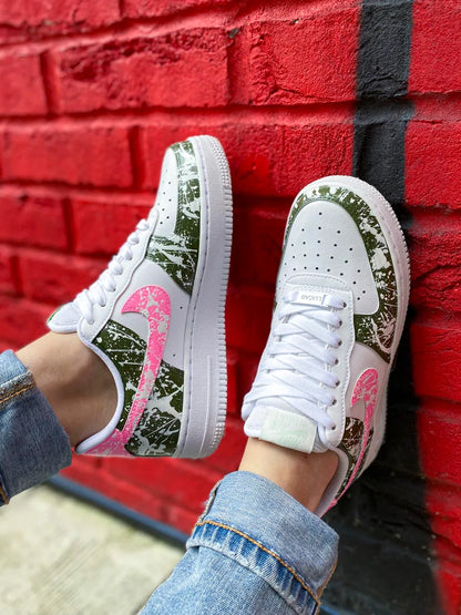 Sneaker Nike Air Force 1 kaki rose artisanale réalisée en France