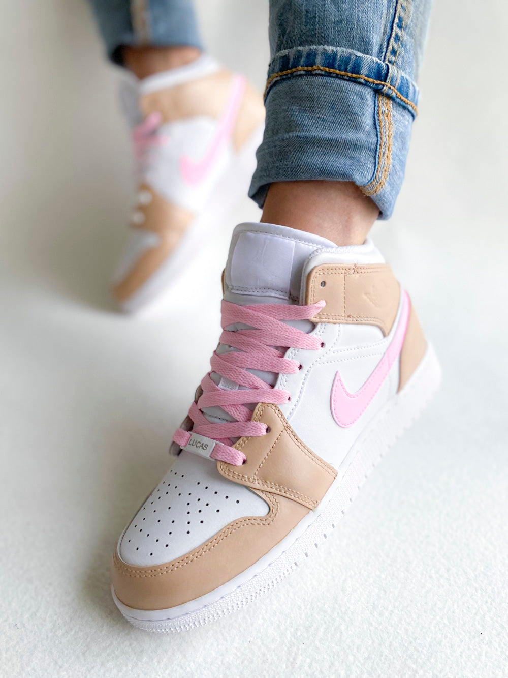 Air Jordan Mid  Beige et Rose