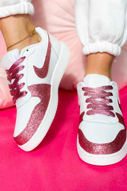 Basket Nike femme blanche custom glitter rose, sneakers pailletées élégantes