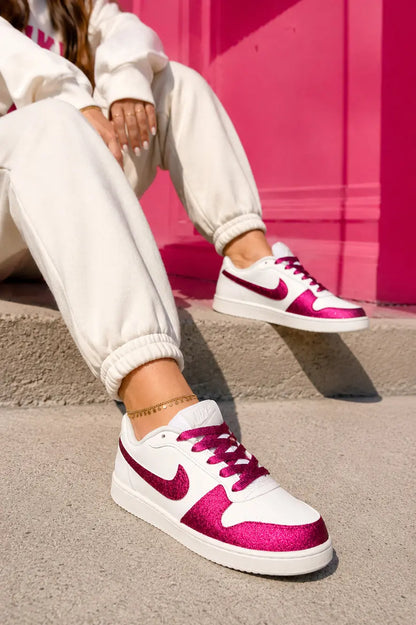 Basket Nike Borough glitter rose fuchsia femme avec customisation pailletée et look Pinterest tendance