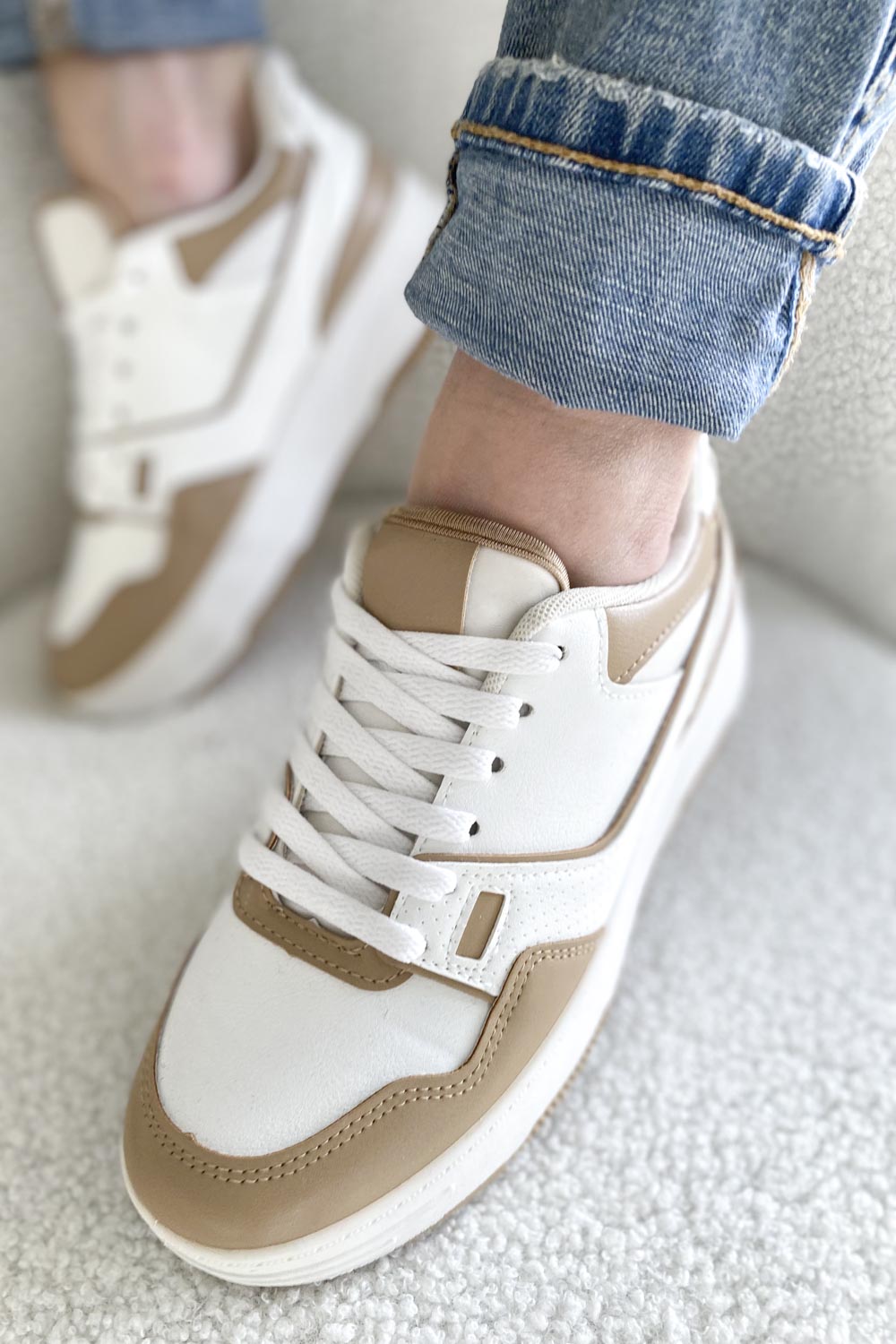 Sneakers blanche et beige