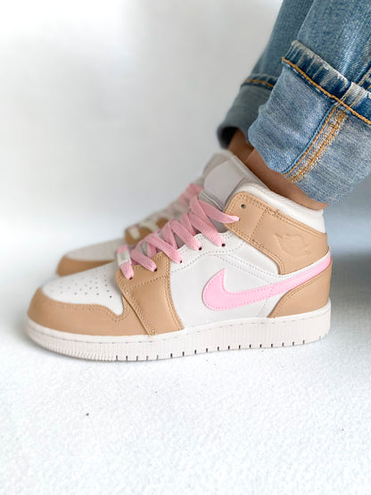 Air Jordan Mid  Beige et Rose