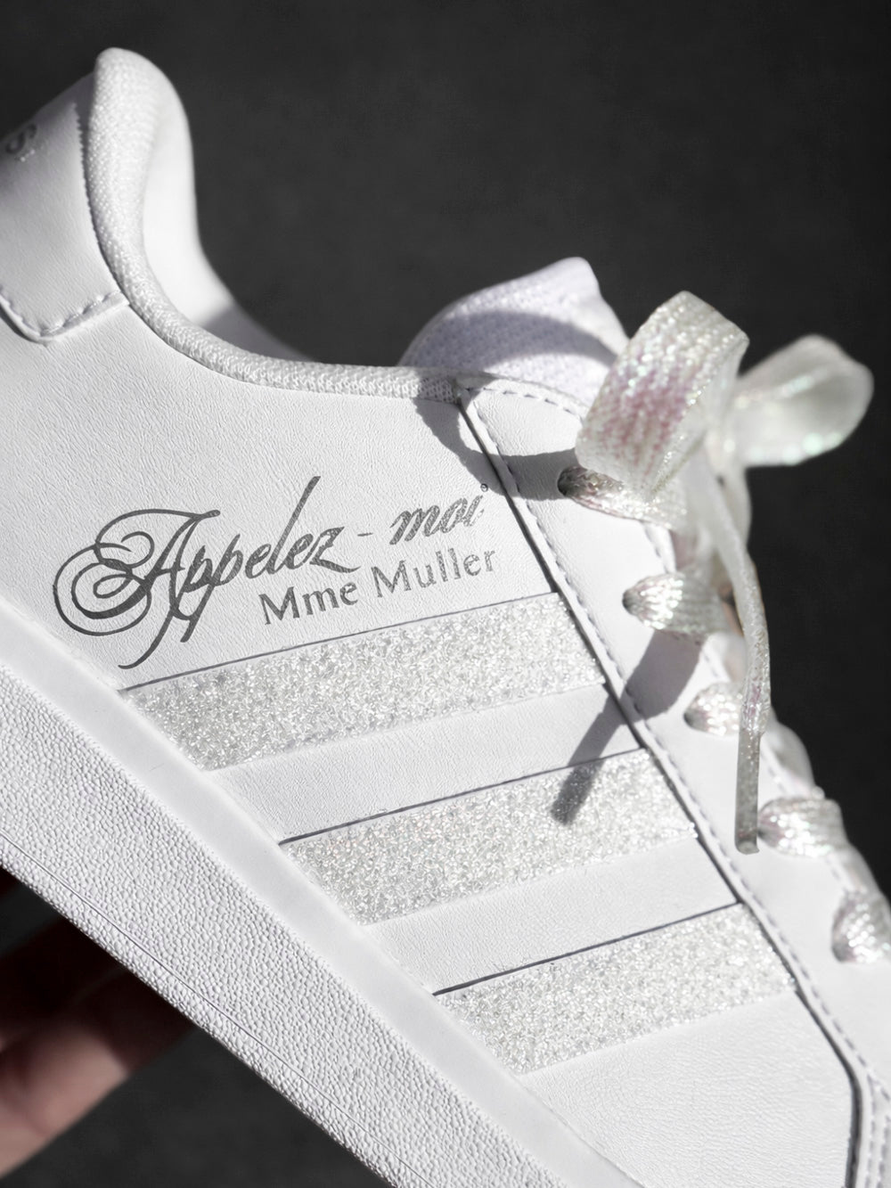 baskets mariee blanches avec ecriture personnalisee