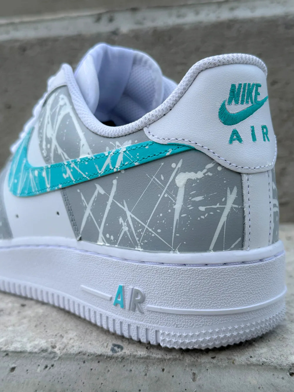Confort durable Air Force 1 personnalisée en gris et turquoise