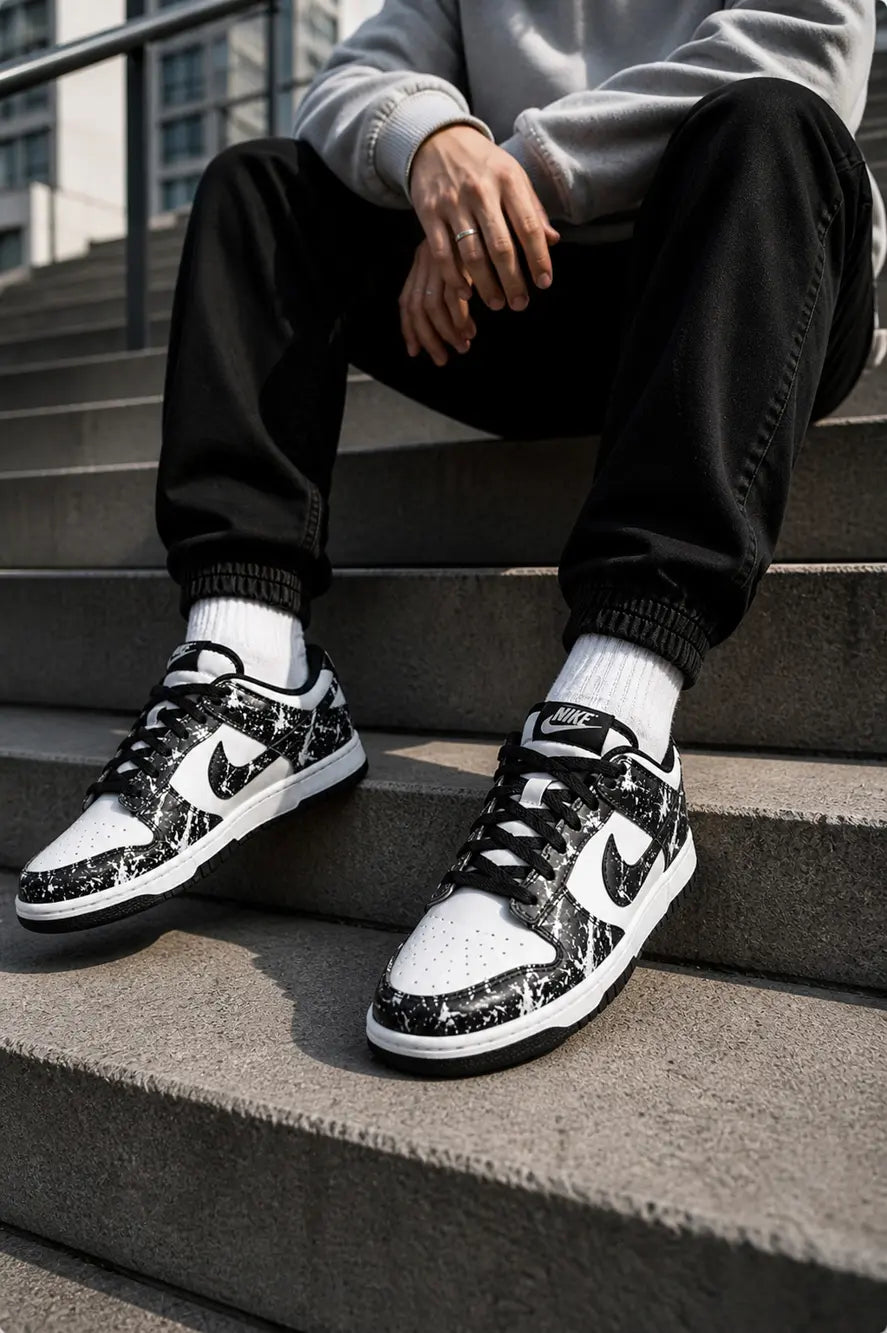 Sneakers Nike noir blanc Dunk Low mixte