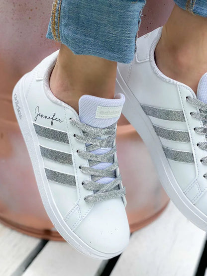 Sneakers Adidas argent à paillettes élégantes