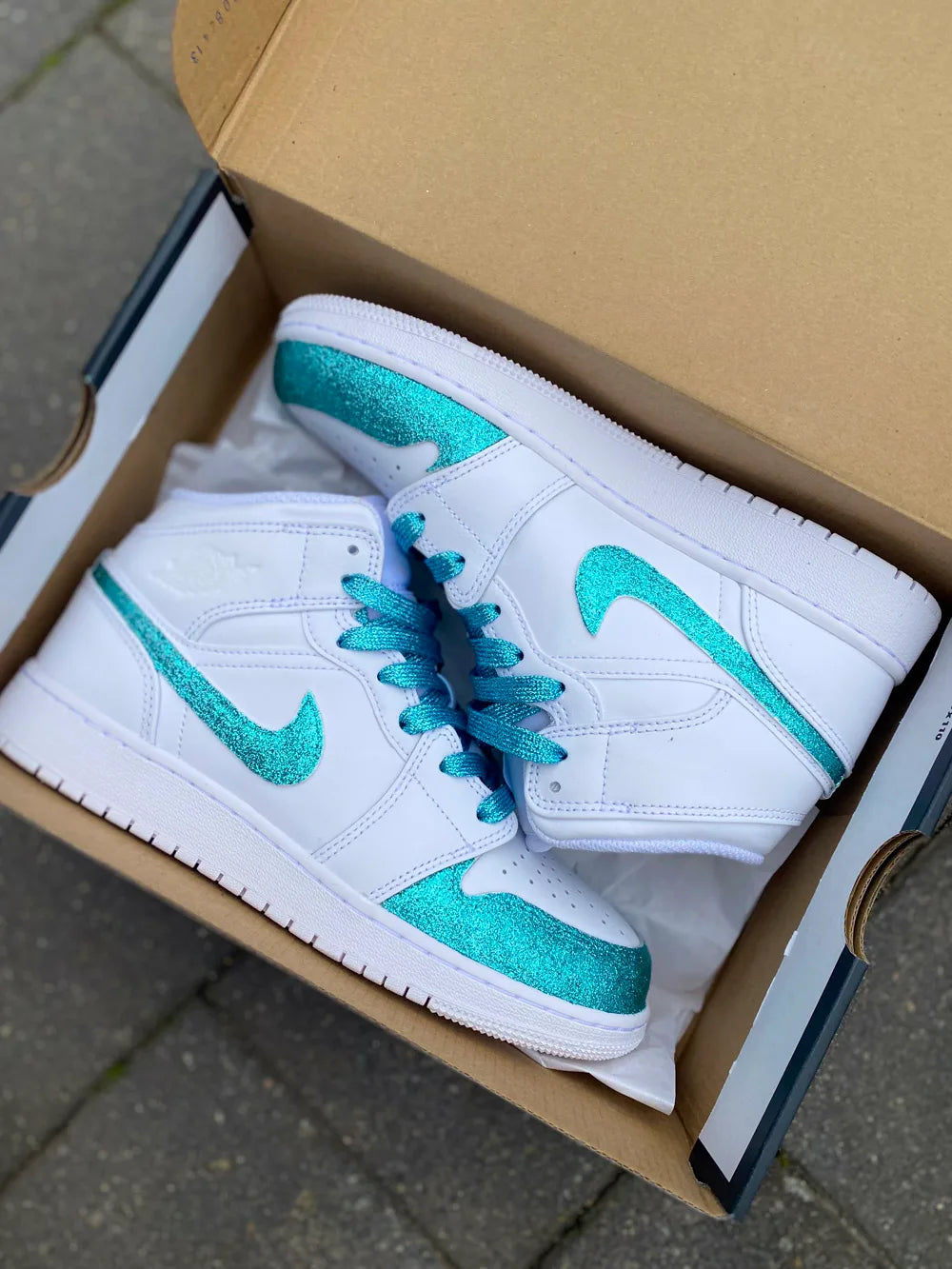 Sneakers Air Jordan Mid glitter bleu élégantes